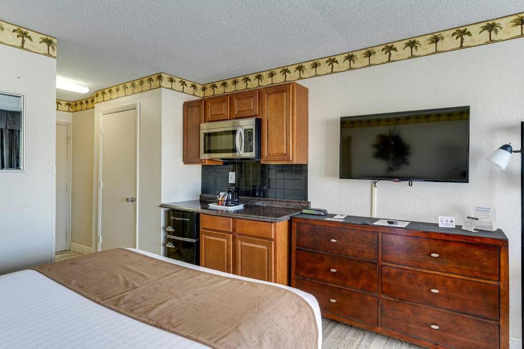 Appartamento Waterfront, Pool, Tiki Bar & Grill, Gym, Location! Sarasota Esterno foto