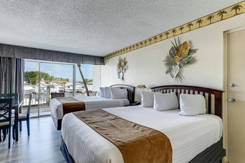 Appartamento Waterfront, Pool, Tiki Bar & Grill, Gym, Location! Sarasota Esterno foto
