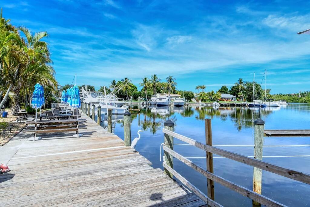 Appartamento Waterfront, Pool, Tiki Bar & Grill, Gym, Location! Sarasota Esterno foto