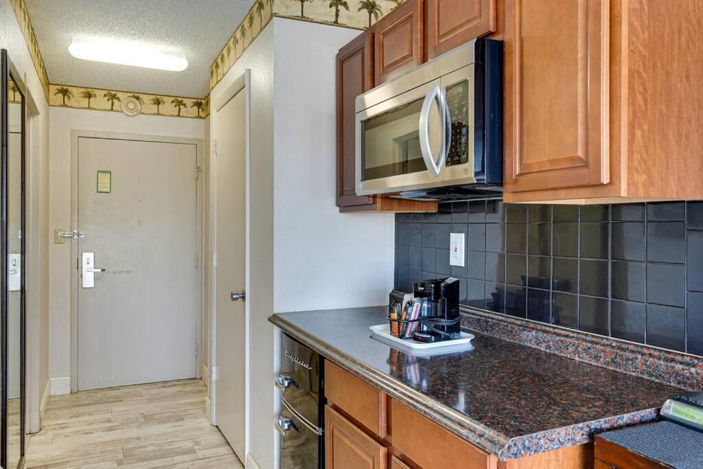 Appartamento Waterfront, Pool, Tiki Bar & Grill, Gym, Location! Sarasota Esterno foto