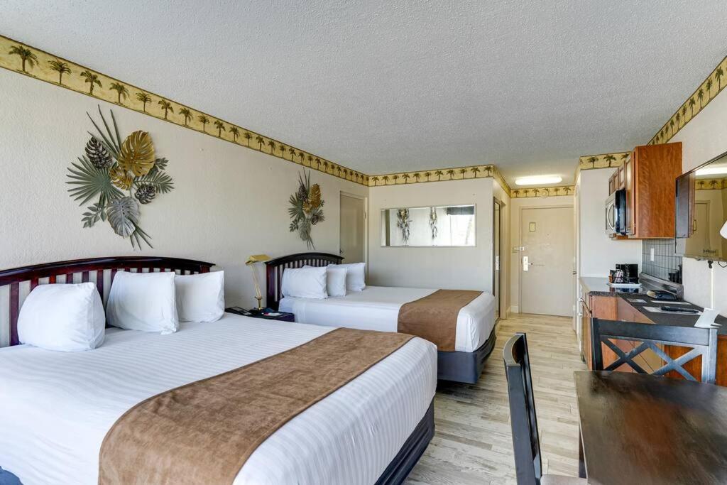 Appartamento Waterfront, Pool, Tiki Bar & Grill, Gym, Location! Sarasota Esterno foto