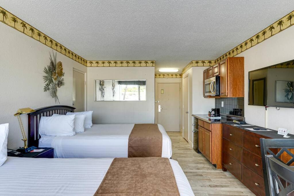 Appartamento Waterfront, Pool, Tiki Bar & Grill, Gym, Location! Sarasota Esterno foto